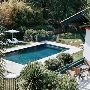 Les Freres Ibarboure Hotel